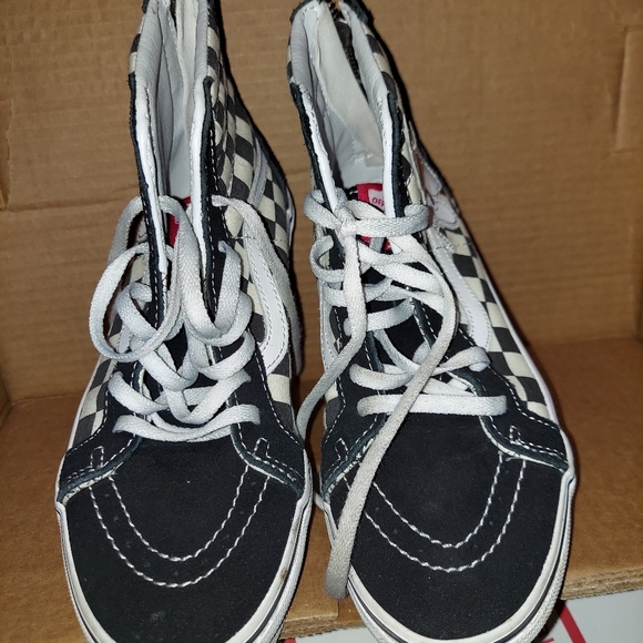Vans Sk8-Hi Zip Disney Mickey Mouse Size 4 Host Pick! - Picture 9 of 9